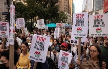 متظاهرون يسيرون في مدينة نيويورك دعما لفلسطين