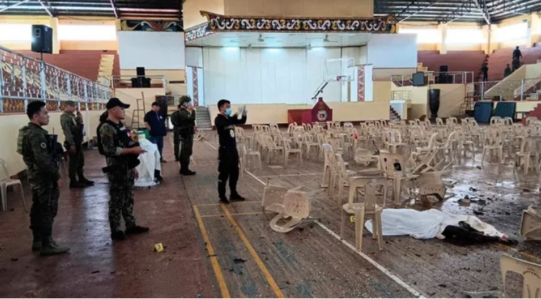 تنظيم داعش يتبنى التفجير الدامي الذي وقع في كنيسة في الفلبين