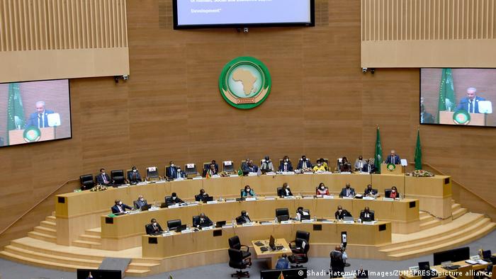 الرئيس الجزائري: تبني مقاربة وتحديد آليات للقضاء على الإرهاب في أفريقيا